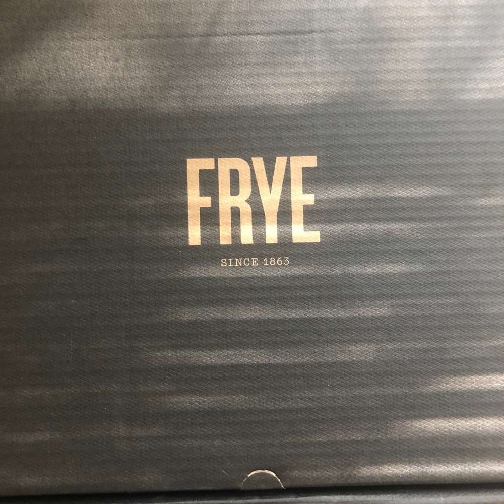 Frye boots size 8.5 never worn in box